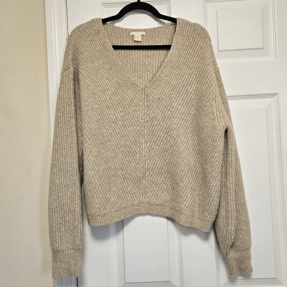 H&M Womens Beige/ Tan Knit Cozy Sweater Cropped Size Medium